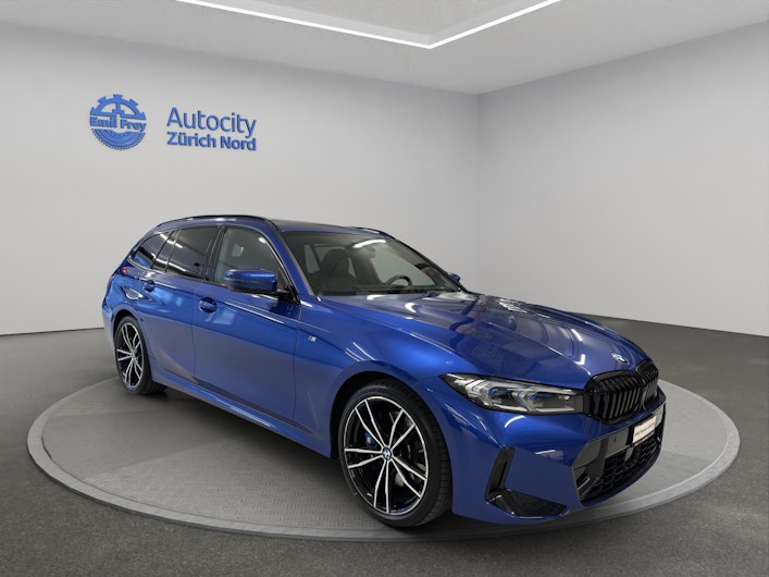 Vehicle image BMW 3 SERIES