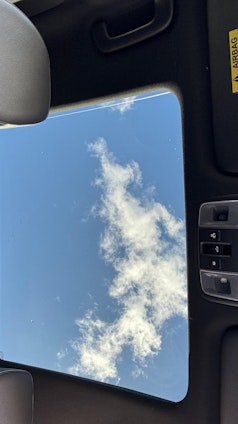 Vehicle image 16 Vehicle image 16