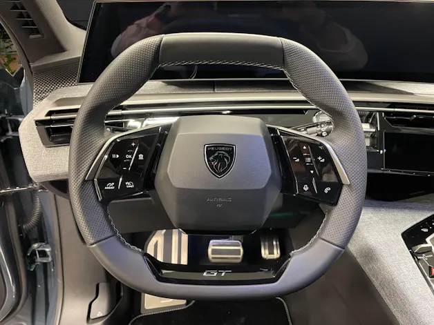Peugeot 5008 1.2 Hybrid GT