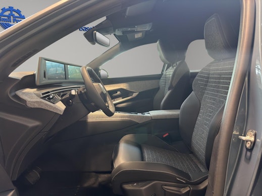 PEUGEOT 3008 1.2 Hybrid Allure 1