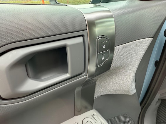 Vehicle image 35 Vehicle image 35