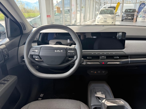 Vehicle image 12 Vehicle image 12