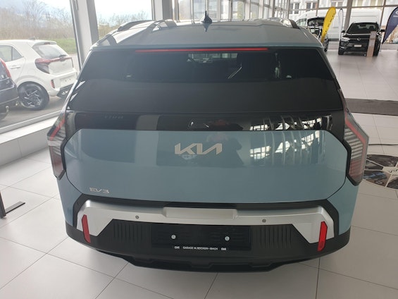 Vehicle image 23 Vehicle image 23