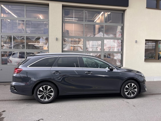 Vehicle image 8 Vehicle image 8