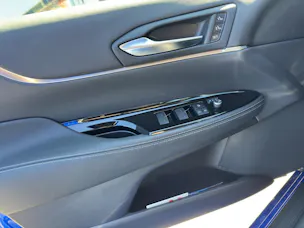 Toyota Mirai Fuel Cell Platinum