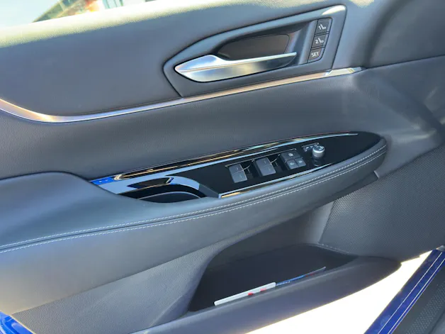 Toyota Mirai Fuel Cell Platinum
