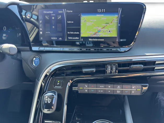 Toyota Mirai Fuel Cell Platinum