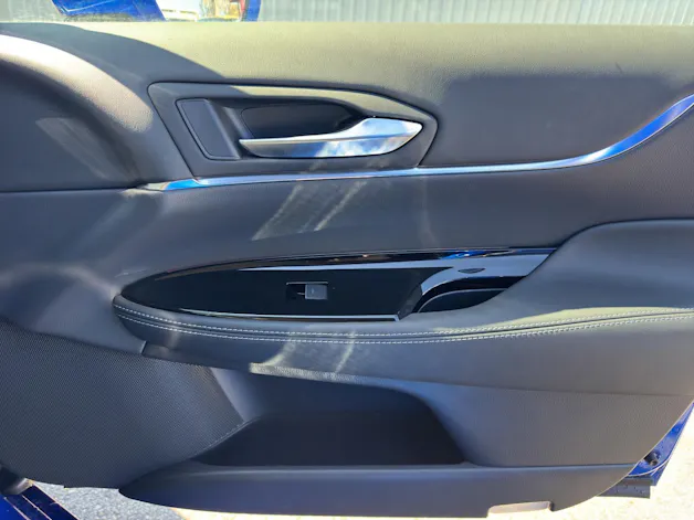 Toyota Mirai Fuel Cell Platinum