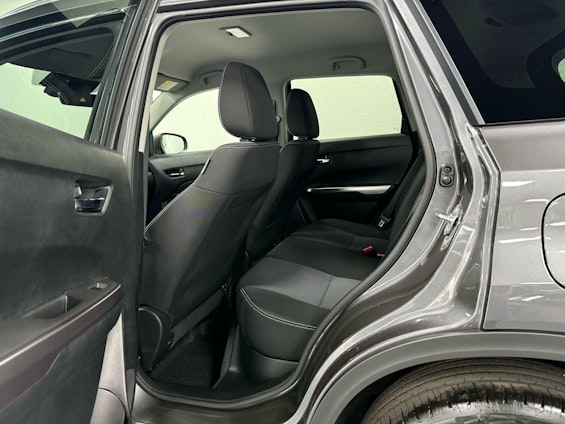 Vehicle image 9 Vehicle image 9