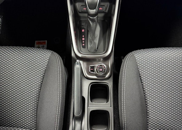 Vehicle image 18 Vehicle image 18