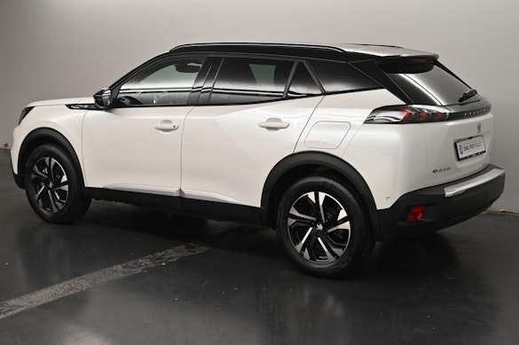 PEUGEOT 2008 e-GT 3