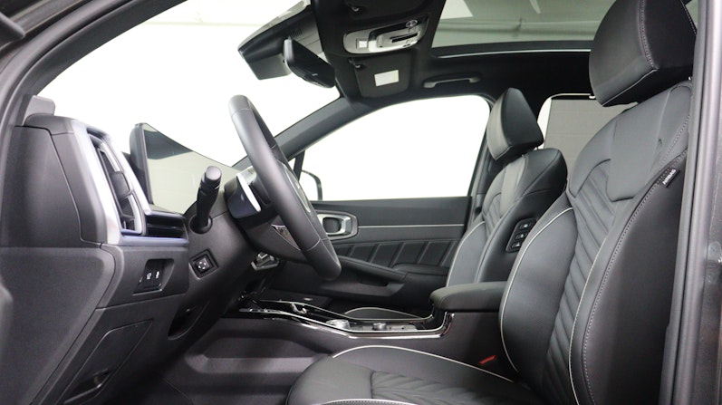 Vehicle image KIA SORENTO