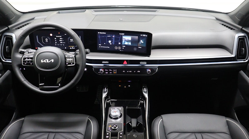 Vehicle image KIA SORENTO