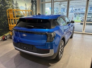 Vehicle image FORD Explorer Extended Range