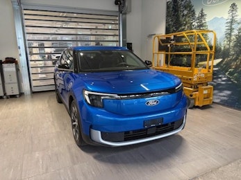 Vehicle image FORD Explorer Extended Range