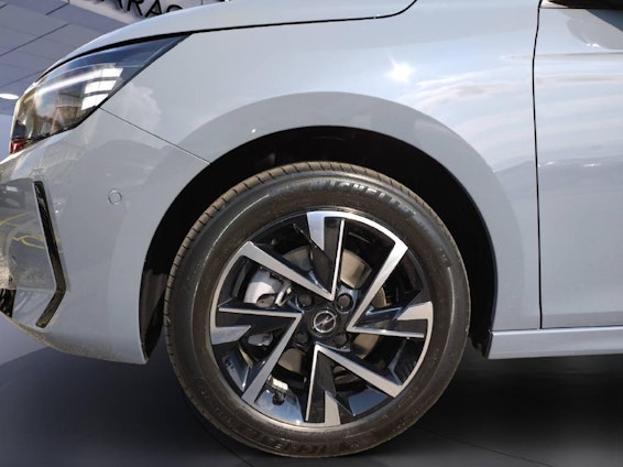 Vehicle image 6 Vehicle image 6