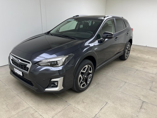 SUBARU XV 2.0i e-Boxer Luxury 1