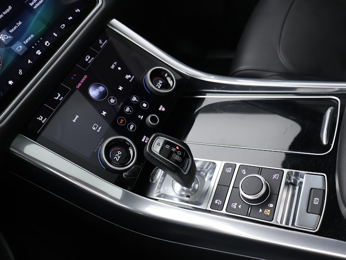 Vehicle image LAND ROVER RANGE ROVER SPORT