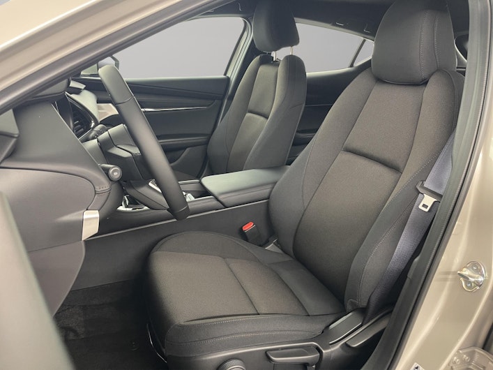 Vehicle image MAZDA 3