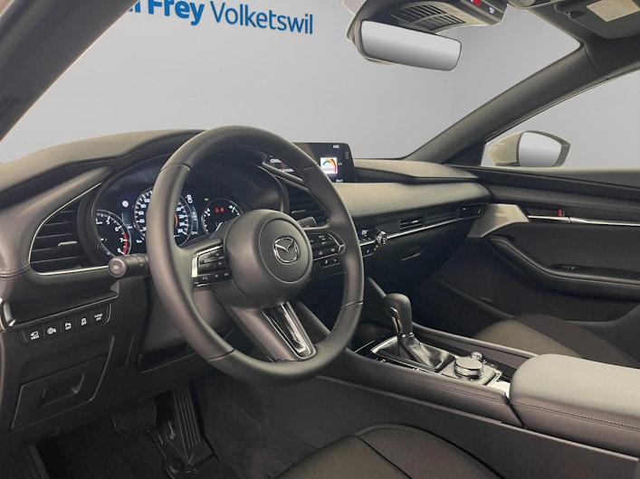 Vehicle image MAZDA 3