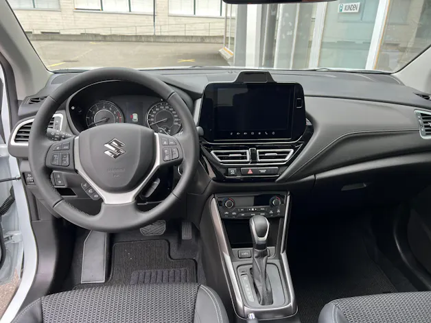 Suzuki S-Cross 1.5 Compact Top Hybrid 4x4