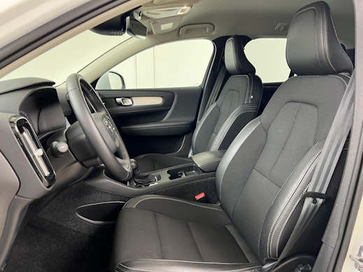 VOLVO XC40 1.5 T3 Momentum 2