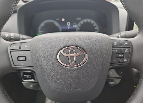 Vehicle image 17 Vehicle image 17