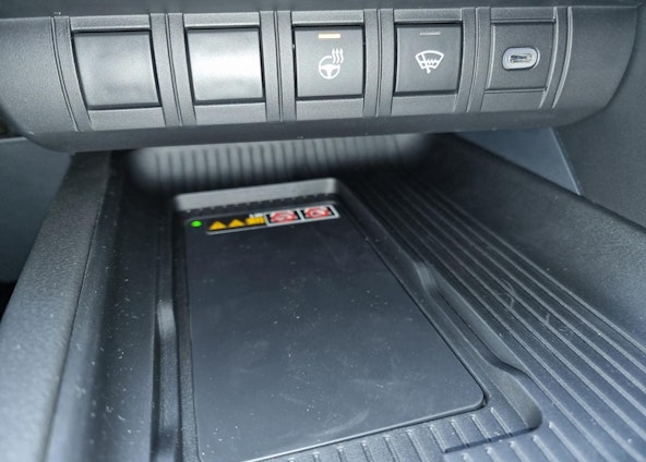 Vehicle image 16 Vehicle image 16