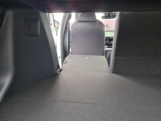 Vehicle image 13 Vehicle image 13