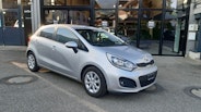 First vehicle image