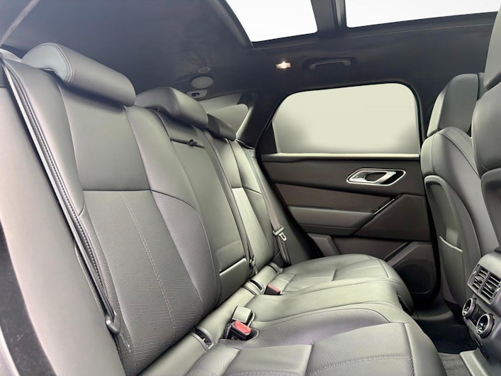 Vehicle image LAND ROVER RANGE ROVER VELAR