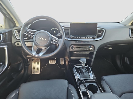 Vehicle image 6 Vehicle image 6