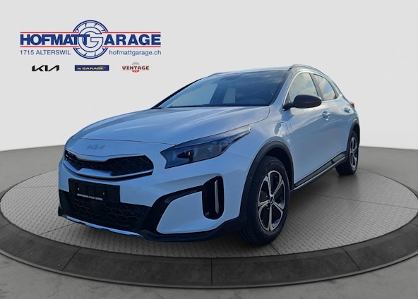 First vehicle image First vehicle image