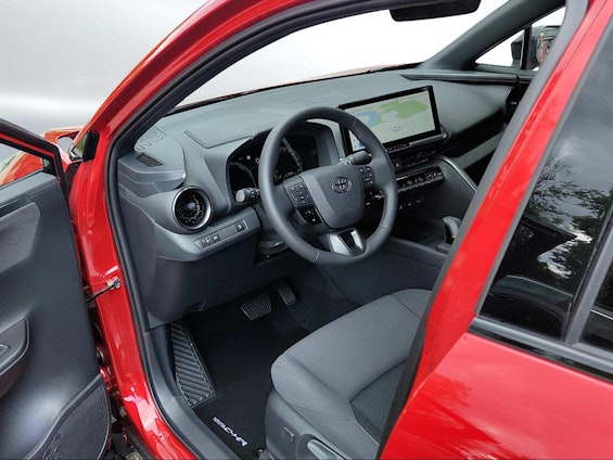 Vehicle image 12