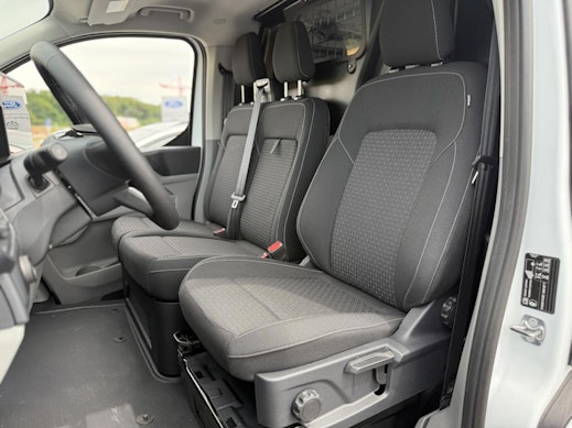 FORD E-Transit C Van 320 L1 Trend 2