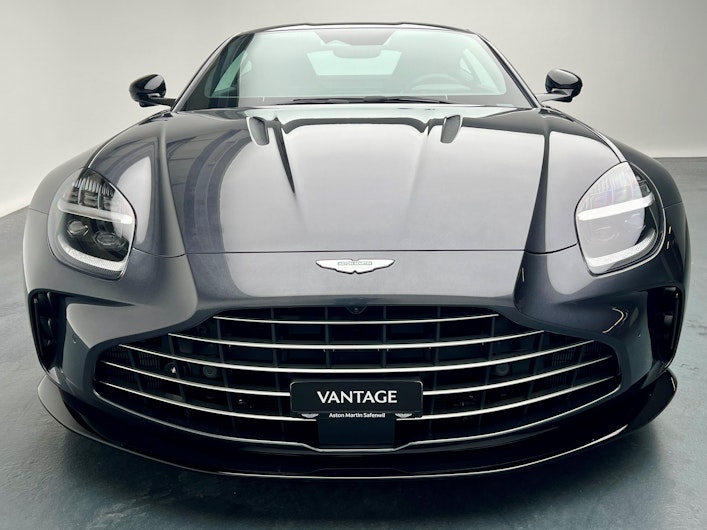 Vehicle image ASTON MARTIN V12 Vantage