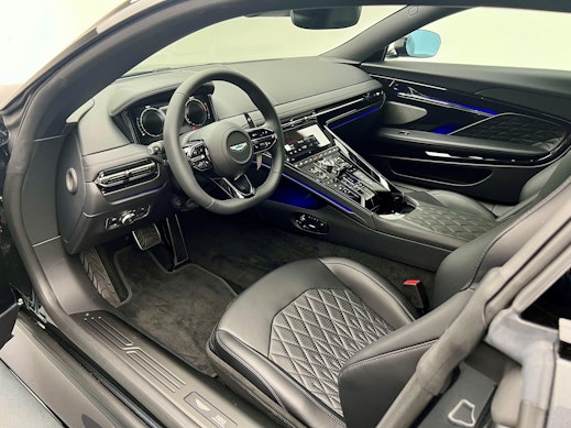 ASTON MARTIN DB12 Coupé 4.0 V8 Bi-Turbo 3