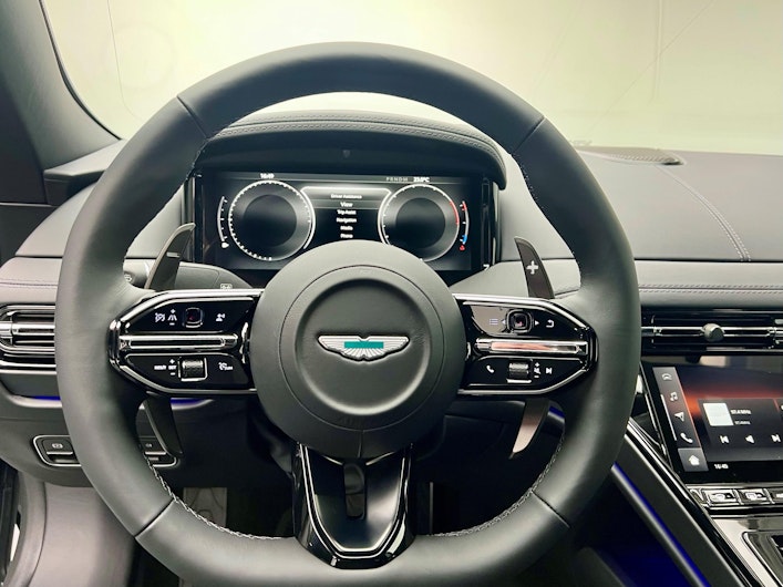 Vehicle image ASTON MARTIN DB12