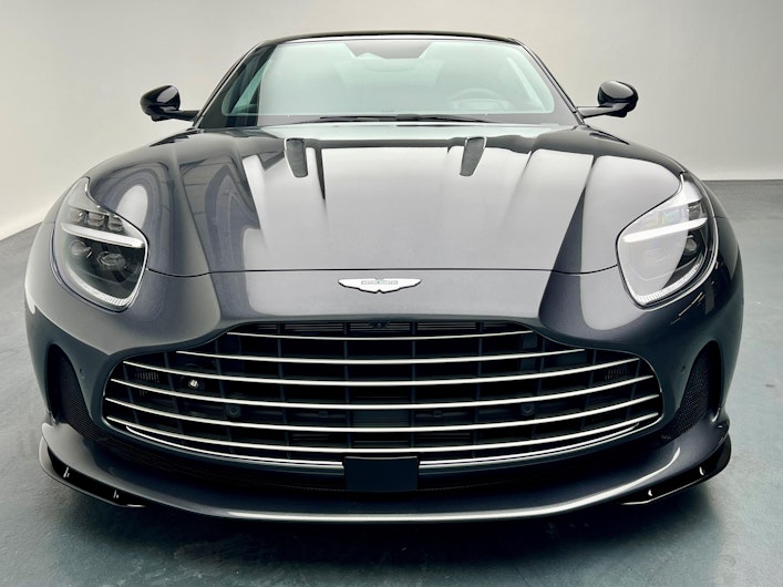 Vehicle image ASTON MARTIN DB12
