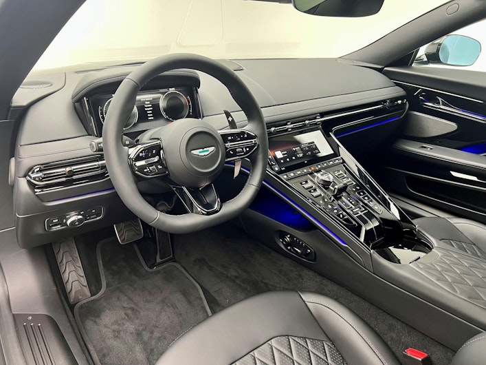 Vehicle image ASTON MARTIN DB12