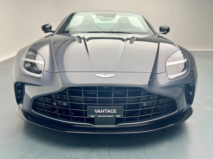 Vehicle image ASTON MARTIN V12 Vantage