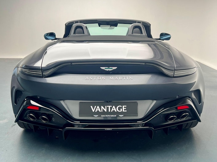 Vehicle image ASTON MARTIN V12 Vantage