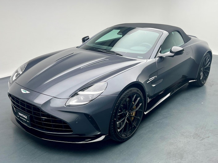 Vehicle image ASTON MARTIN V12 Vantage