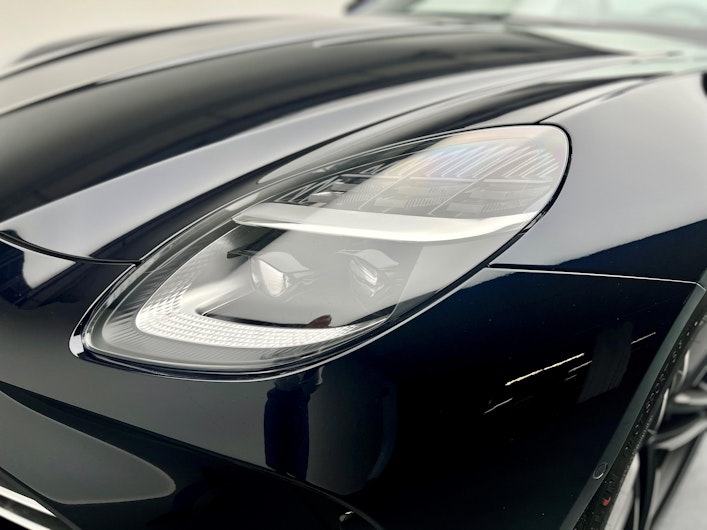 Vehicle image ASTON MARTIN V12 Vantage