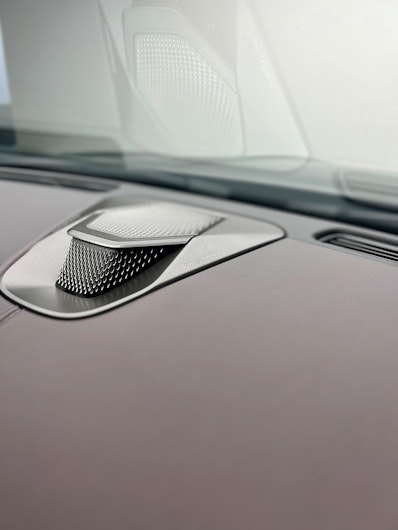 Vehicle image ASTON MARTIN V12 Vantage