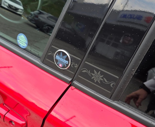 Vehicle image 22