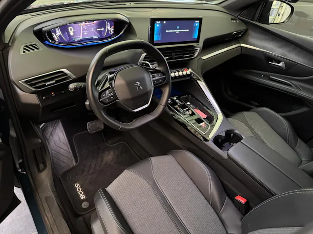 Peugeot 5008 1.5 BlueHDi Allure Pack *7Sitzer*