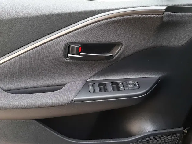 Toyota C-HR 2.0 PHEV Swiss Edition