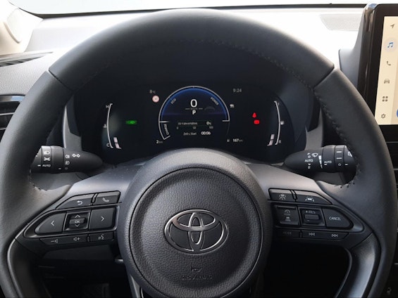 Vehicle image 9