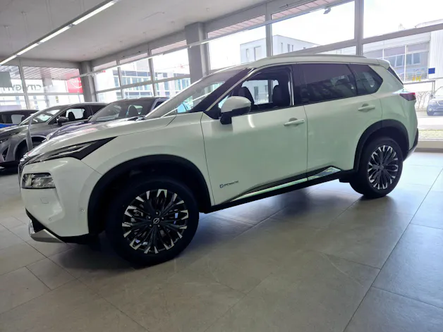 Nissan X-Trail 1.5 VC-T Tekna+ e-4orce
